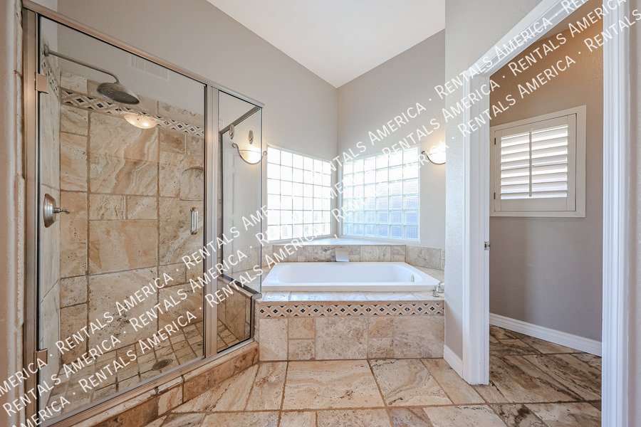 6126 E Juniper Ave property image