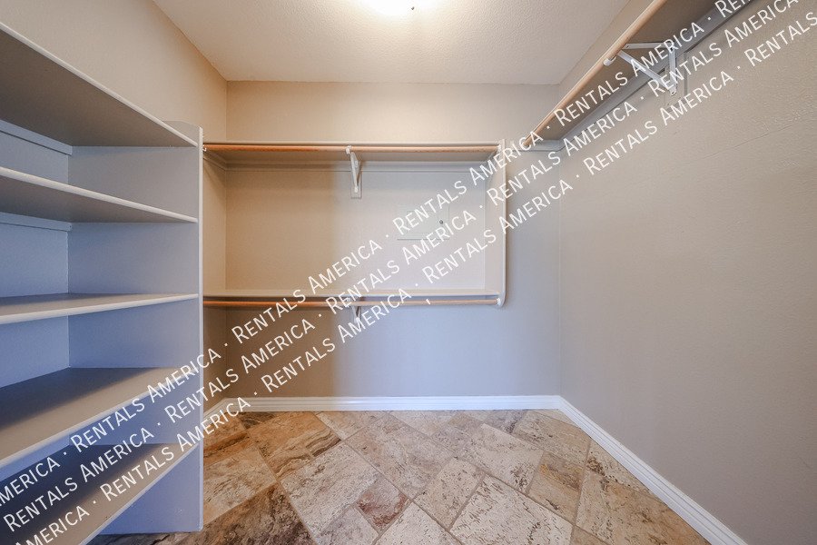 6126 E Juniper Ave property image