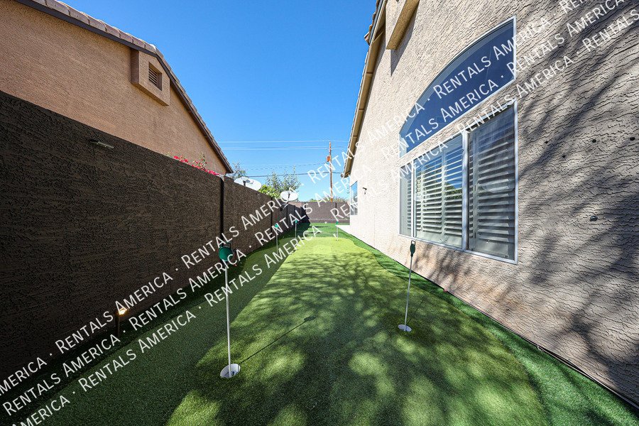 6126 E Juniper Ave property image