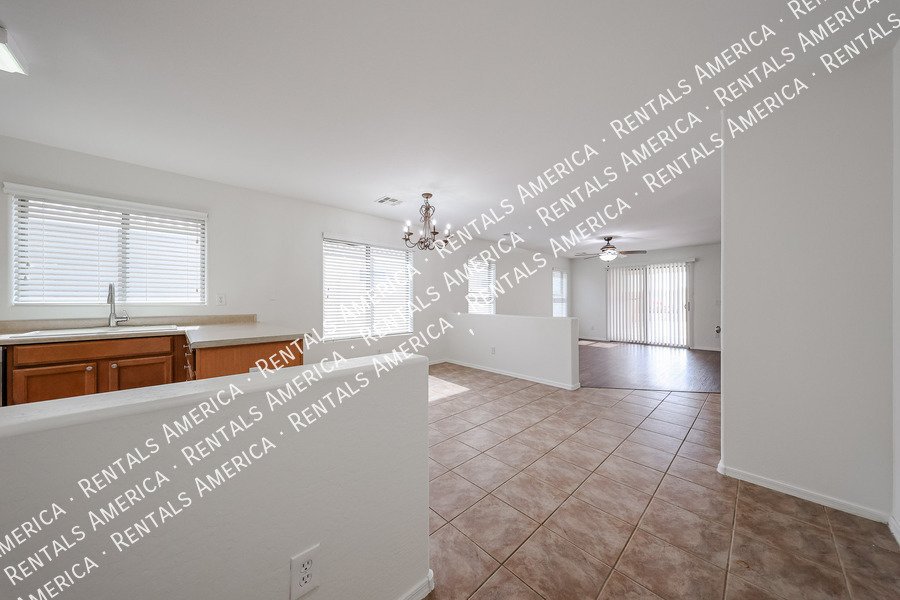 Meticulously Maintained single leveh home property image