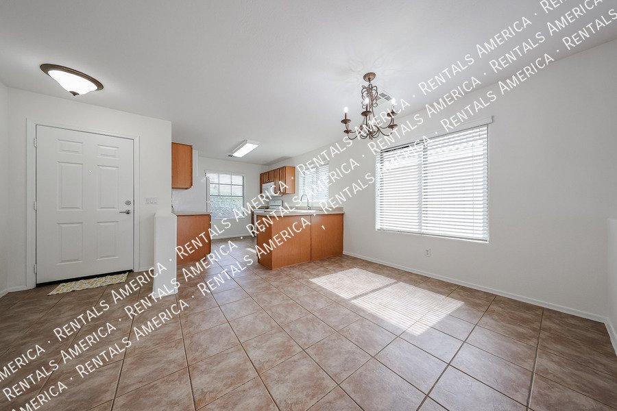 Meticulously Maintained single leveh home property image
