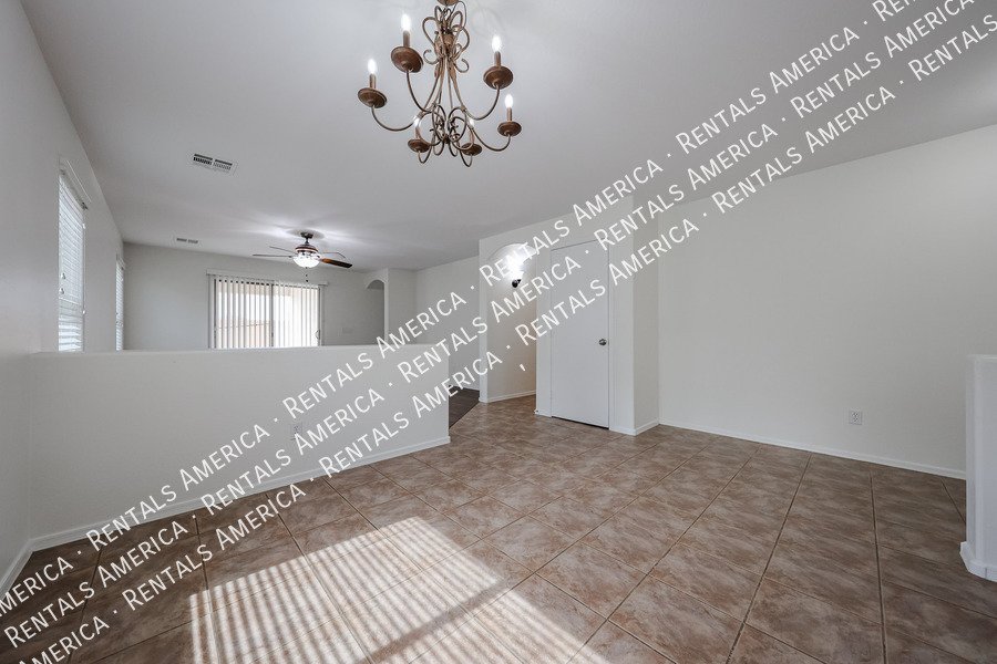 Meticulously Maintained single leveh home property image