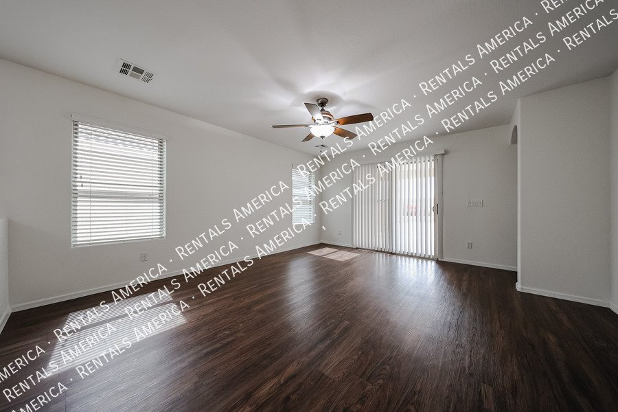 Meticulously Maintained single leveh home property image