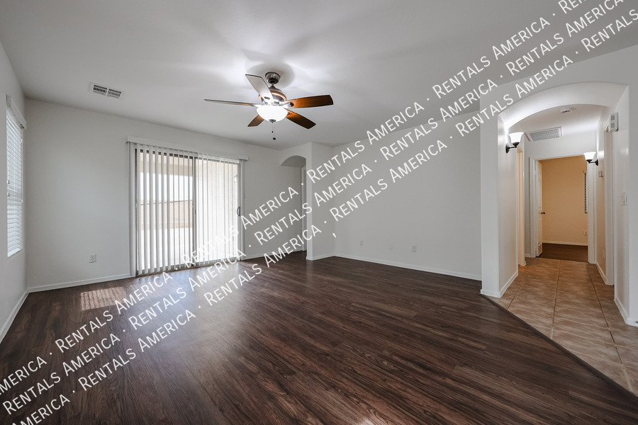 Meticulously Maintained single leveh home property image