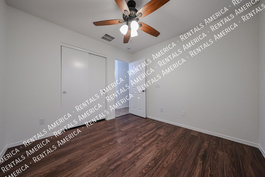 Meticulously Maintained single leveh home property image