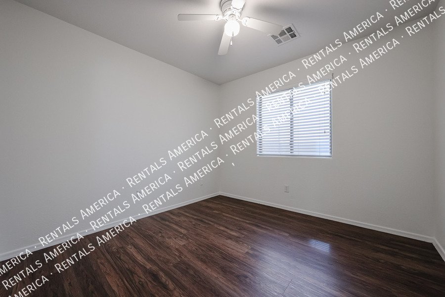 Meticulously Maintained single leveh home property image