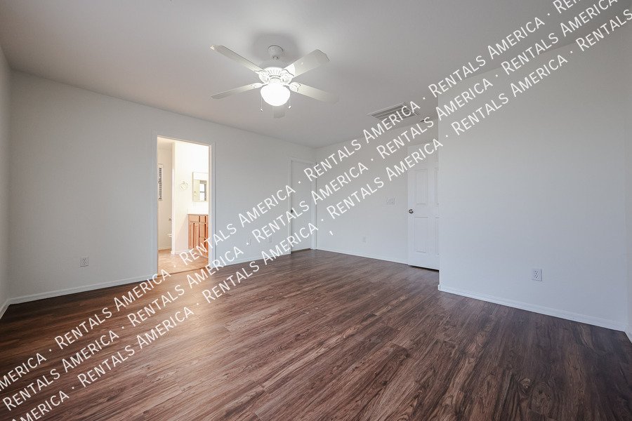 Meticulously Maintained single leveh home property image