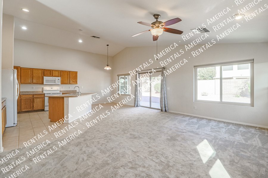 4 Bed 2 Bath Single level Home -MOVE IN READY property image