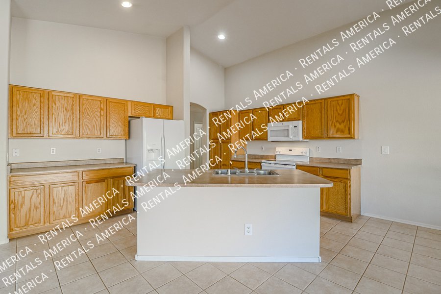 4 Bed 2 Bath Single level Home -MOVE IN READY property image