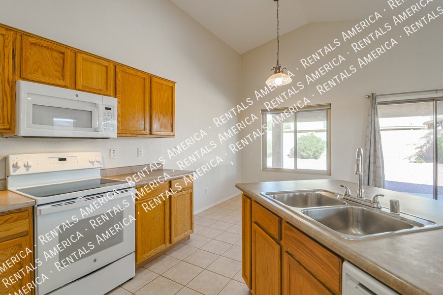 4 Bed 2 Bath Single level Home -MOVE IN READY property image
