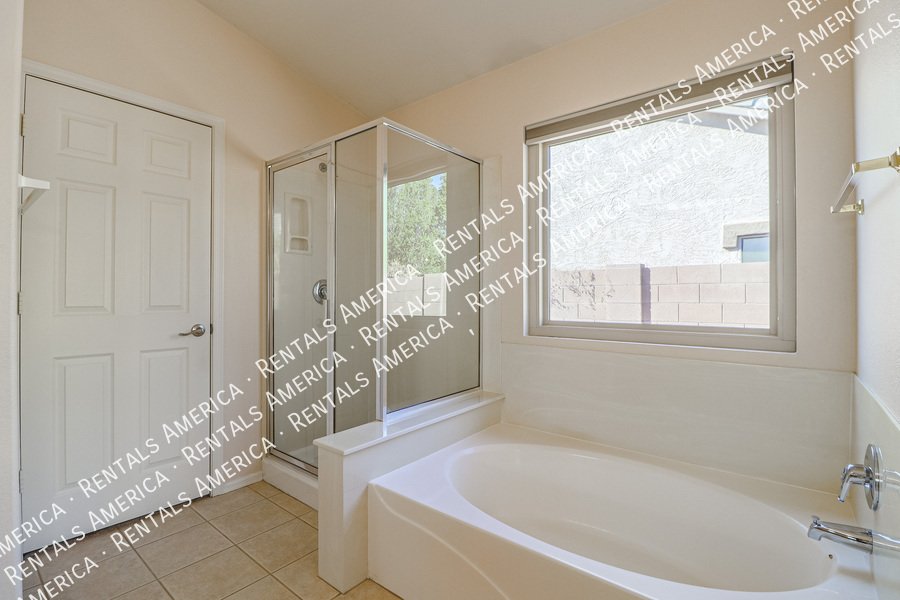 4 Bed 2 Bath Single level Home -MOVE IN READY property image