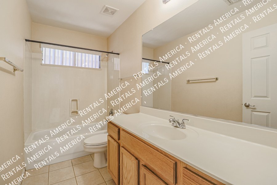 4 Bed 2 Bath Single level Home -MOVE IN READY property image