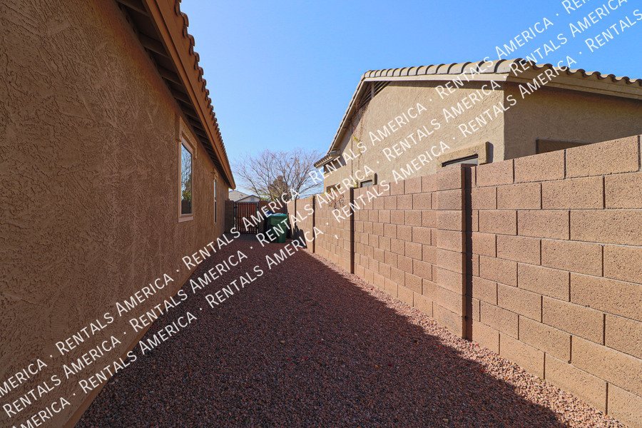 4 Bed 2 Bath Single level Home -MOVE IN READY property image