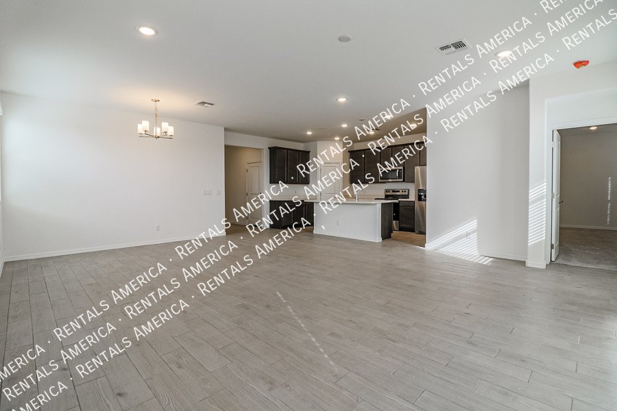 BEAUTIFUL 3BD HOME IN GOODYEAR! property image