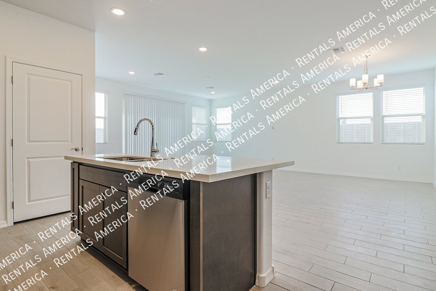 BEAUTIFUL 3BD HOME IN GOODYEAR! property image