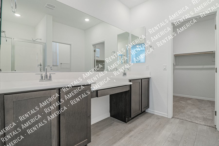 BEAUTIFUL 3BD HOME IN GOODYEAR! property image