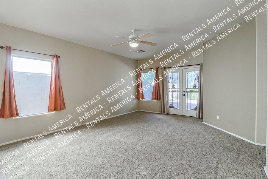 Beautiful 3 bedroom home in Johnson Ranch! property image