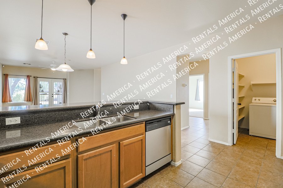 Beautiful 3 bedroom home in Johnson Ranch! property image