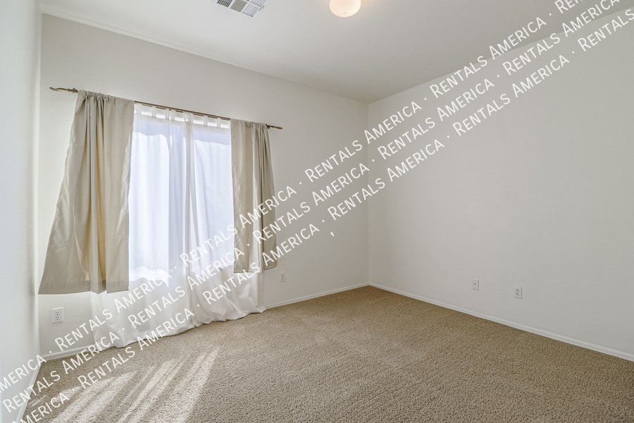 Beautiful 3 bedroom home in Johnson Ranch! property image