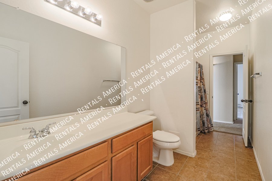 Beautiful 3 bedroom home in Johnson Ranch! property image