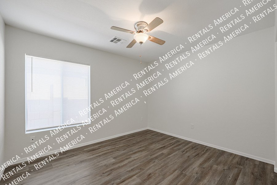 Beautifully updated 3 bedroom, 2 bath in Litchfield Park! property image