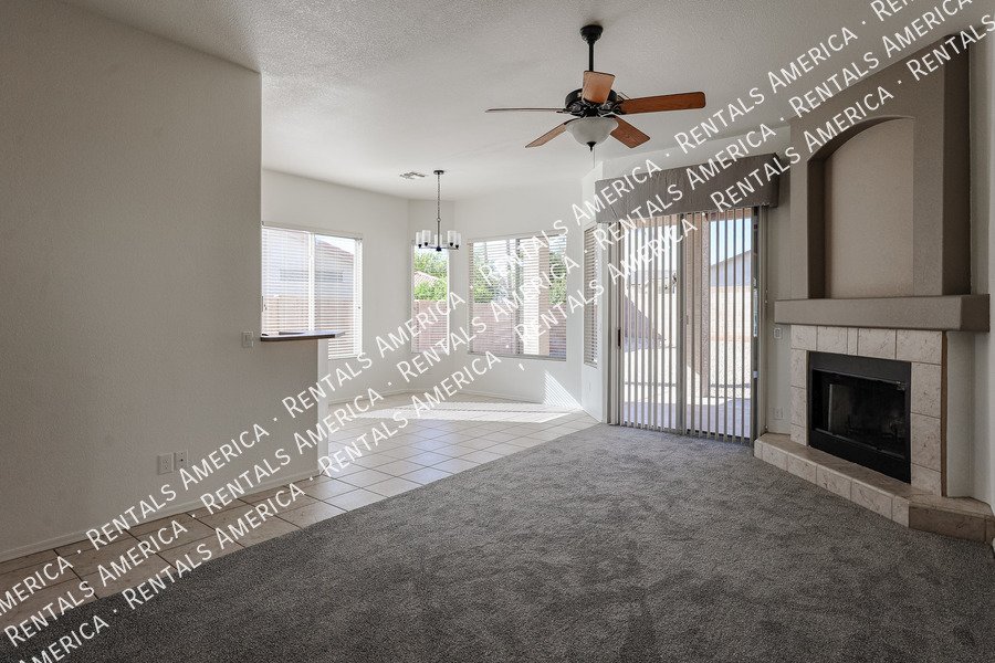 Cozy 2 Bed 2 Bath in North Phx Has Gorgeous Fixtures & Great Spaces! property image