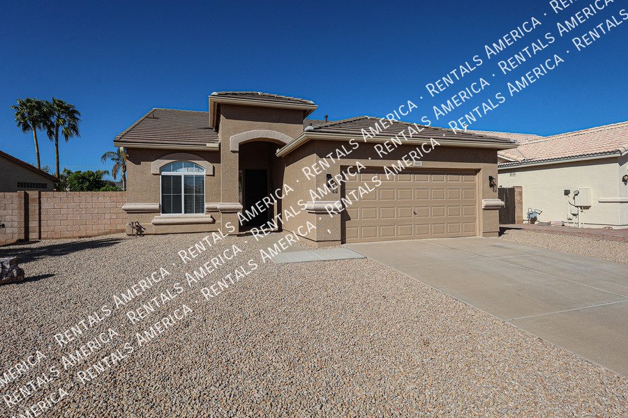 Cozy 2 Bed 2 Bath in North Phx Has Gorgeous Fixtures & Great Spaces! property image