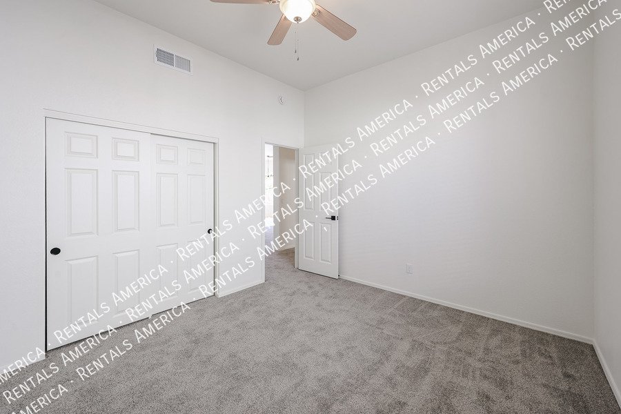 Cozy 2 Bed 2 Bath in North Phx Has Gorgeous Fixtures & Great Spaces! property image