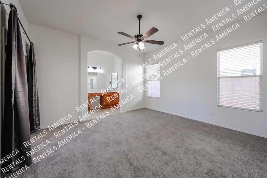 Cozy 2 Bed 2 Bath in North Phx Has Gorgeous Fixtures & Great Spaces! property image