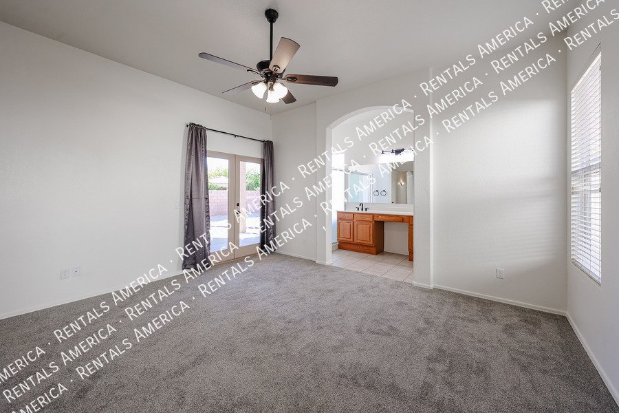 Cozy 2 Bed 2 Bath in North Phx Has Gorgeous Fixtures & Great Spaces! property image