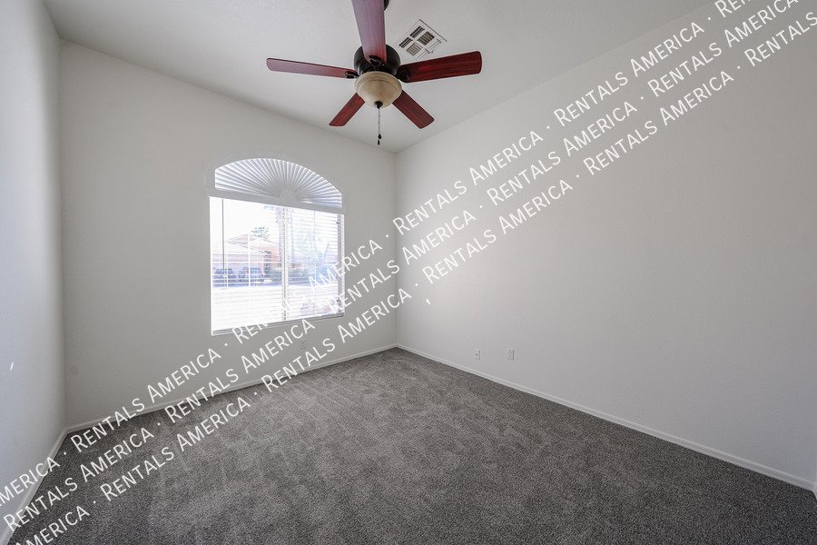 Cozy 2 Bed 2 Bath in North Phx Has Gorgeous Fixtures & Great Spaces! property image