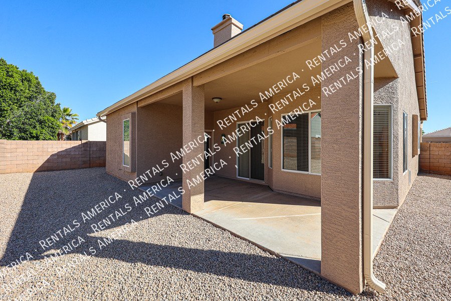 Cozy 2 Bed 2 Bath in North Phx Has Gorgeous Fixtures & Great Spaces! property image