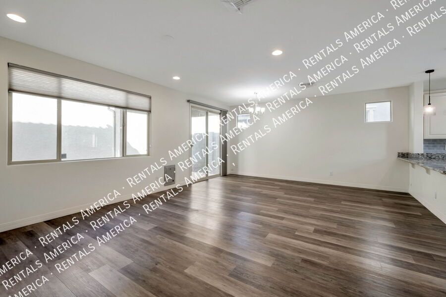 3-Bedroom, 2 Bath in Higley Heights property image