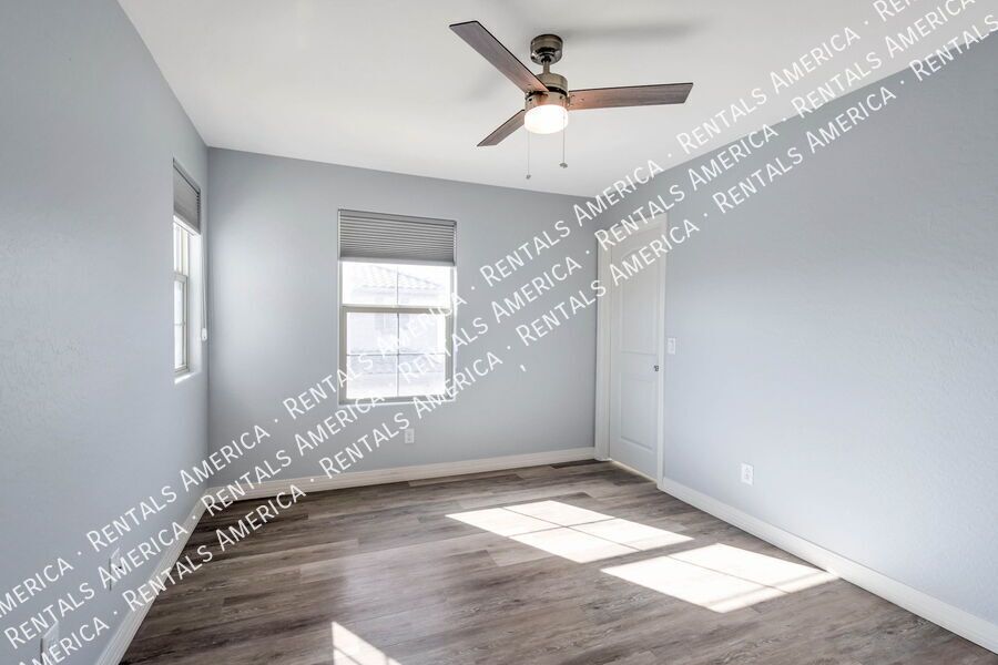 3-Bedroom, 2 Bath in Higley Heights property image