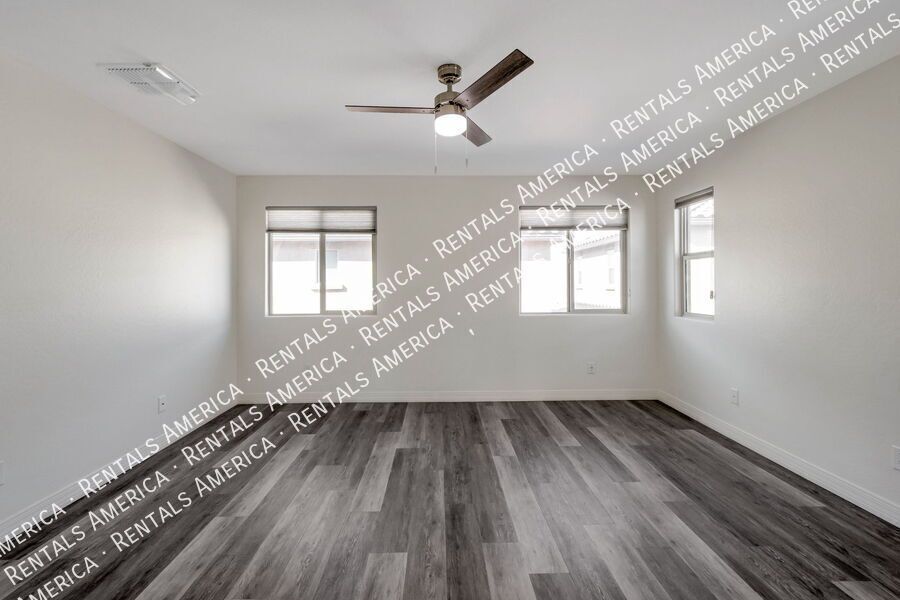 3-Bedroom, 2 Bath in Higley Heights property image