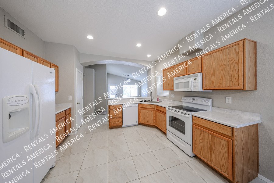 Awesome single level property image