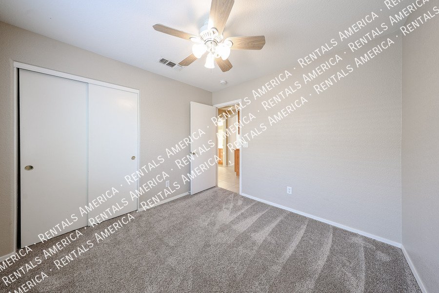 Awesome single level property image