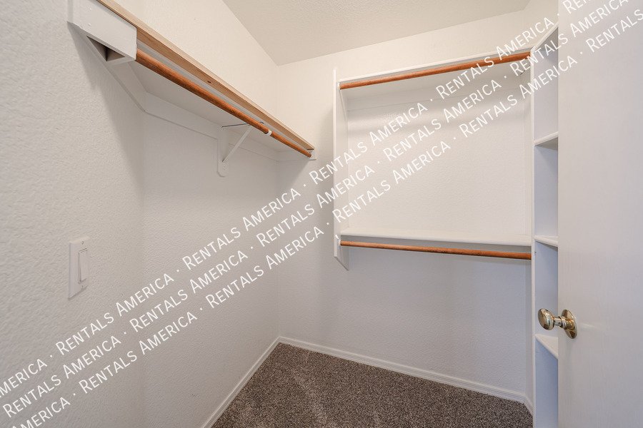 Awesome single level property image