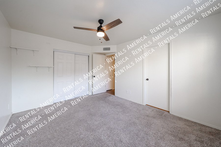 Great 3 bed condo with a loft property image