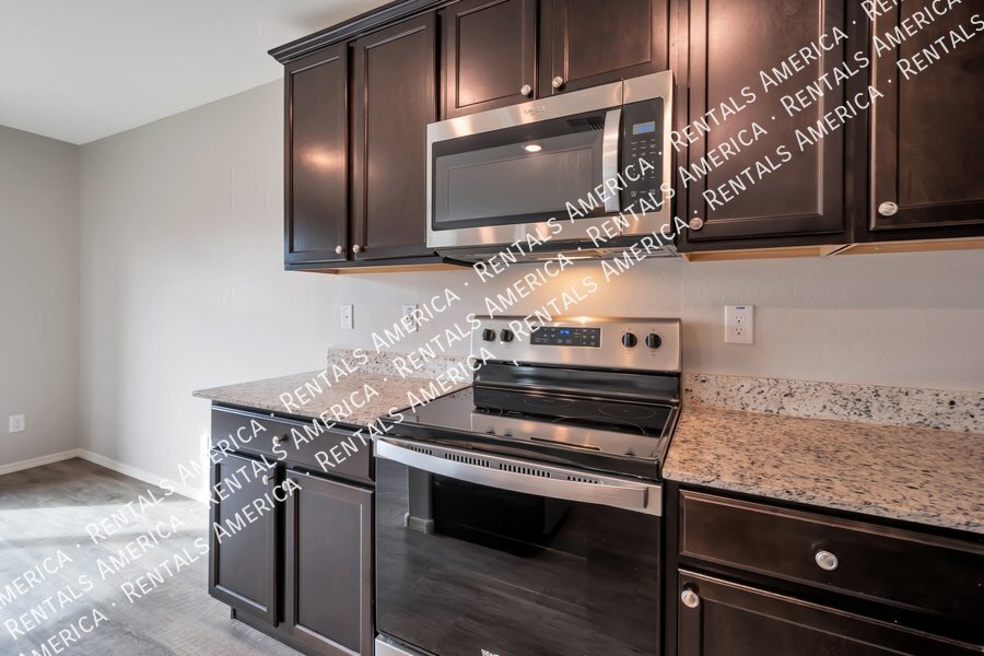 Charming 3 bedroom 2 bath in Florence property image