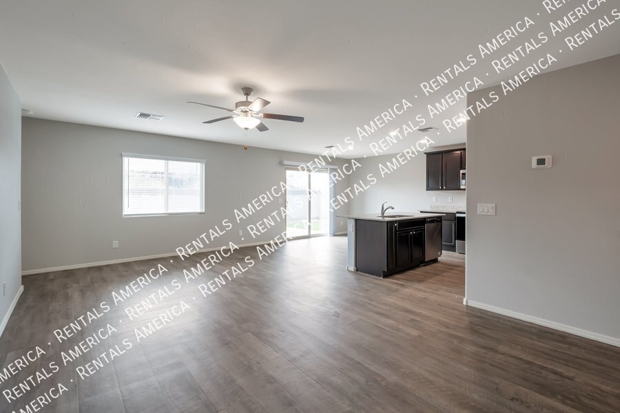 Charming 3 bedroom 2 bath in Florence property image