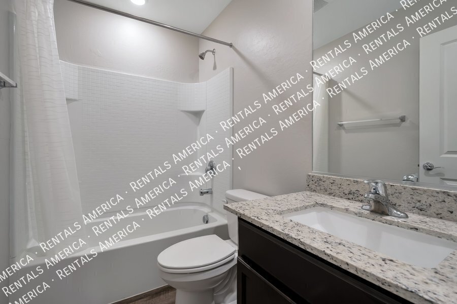 Charming 3 bedroom 2 bath in Florence property image