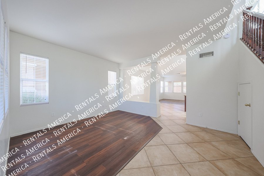 Spacious 3 bed 2.5 bath-Tramonto Community property image