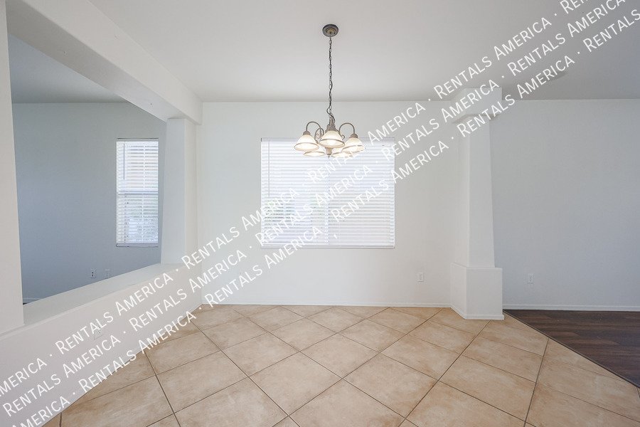 Spacious 3 bed 2.5 bath-Tramonto Community property image