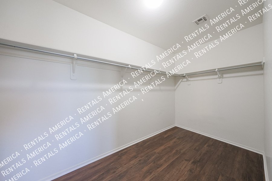 Spacious 3 bed 2.5 bath-Tramonto Community property image