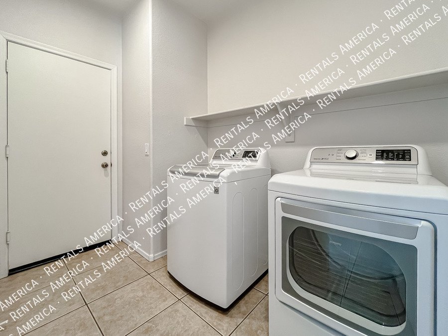 Exquisite 3 BR + Loft Home in Augusta Ranch Golf Course Comm property image