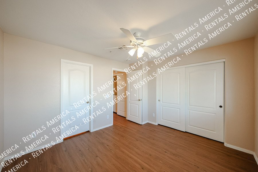 Gorgeous Townhome in Hunters Pointe Community property image