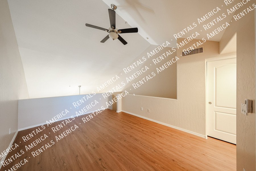 Gorgeous Townhome in Hunters Pointe Community property image