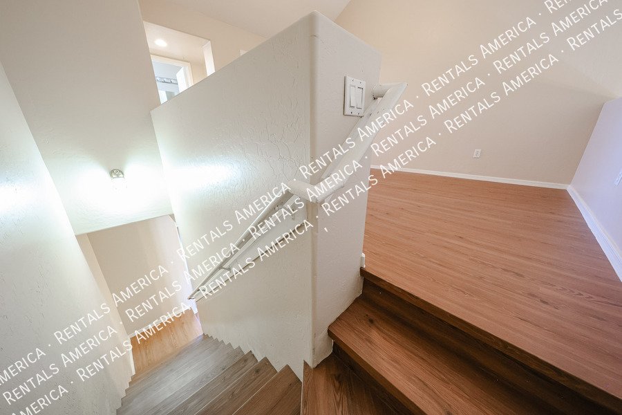 Gorgeous Townhome in Hunters Pointe Community property image