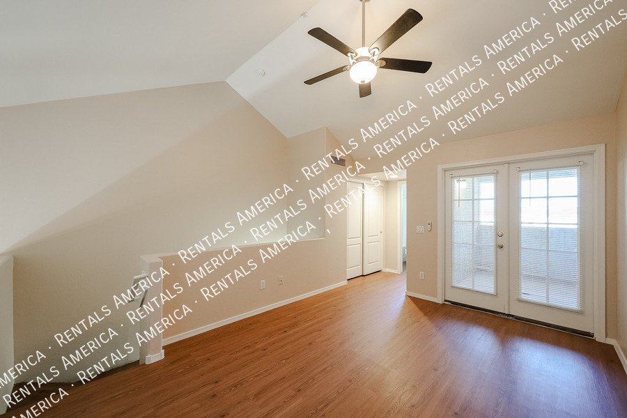 Gorgeous Townhome in Hunters Pointe Community property image